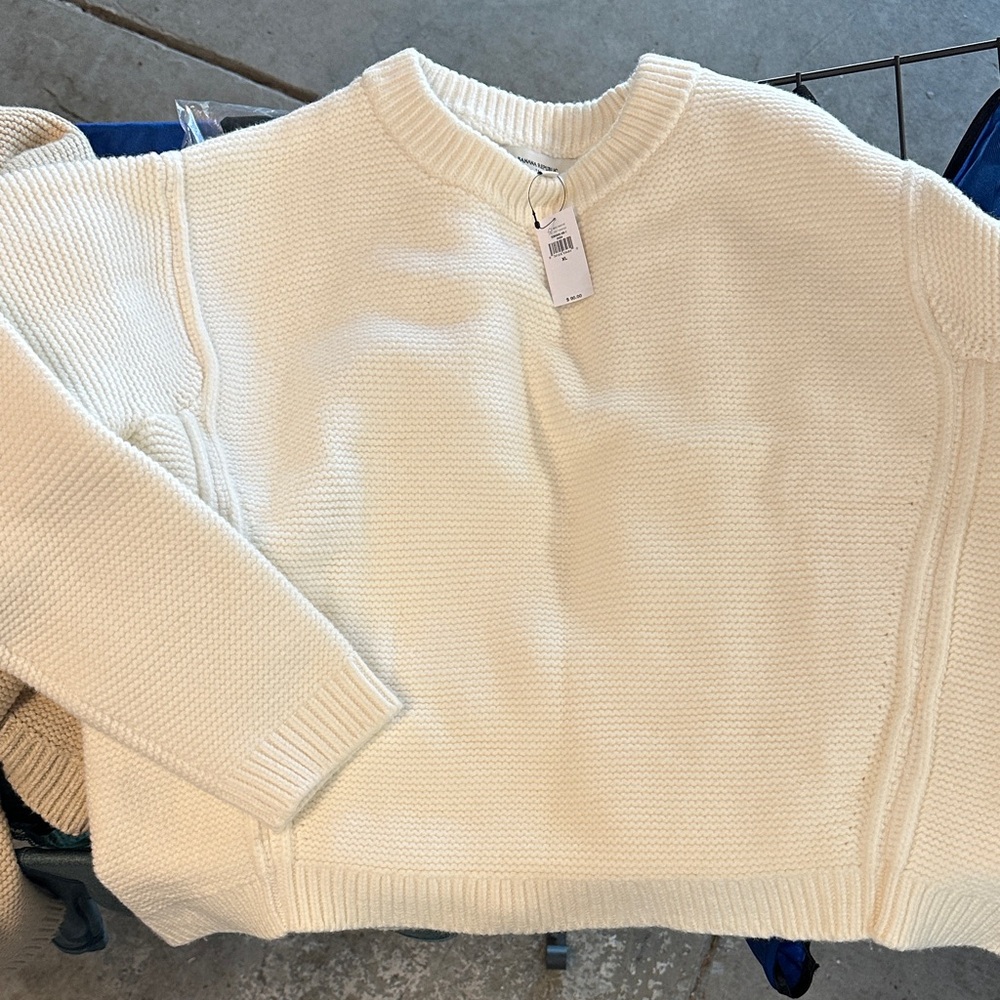 Banana Republic Women's Cream Crew Neck Sweater